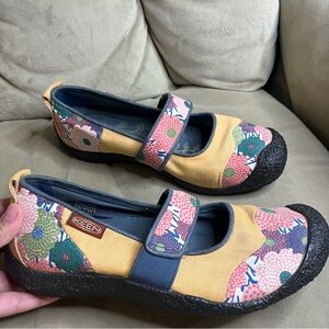 Keen Mary Jane floral print 9
